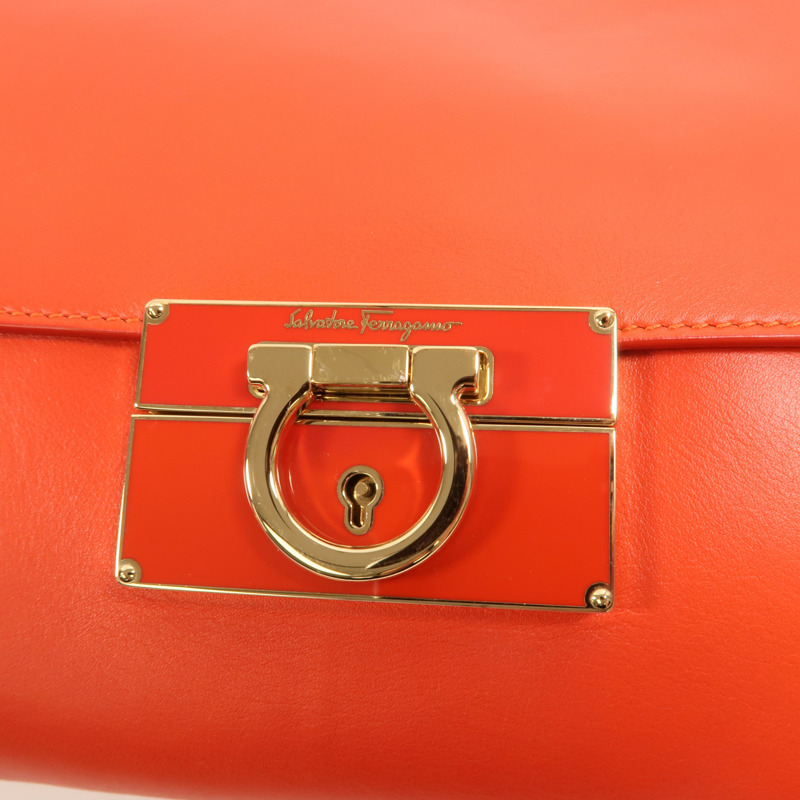 Salvatore Ferragamo 牛皮皮革Clutch Bag金扣手提包-10