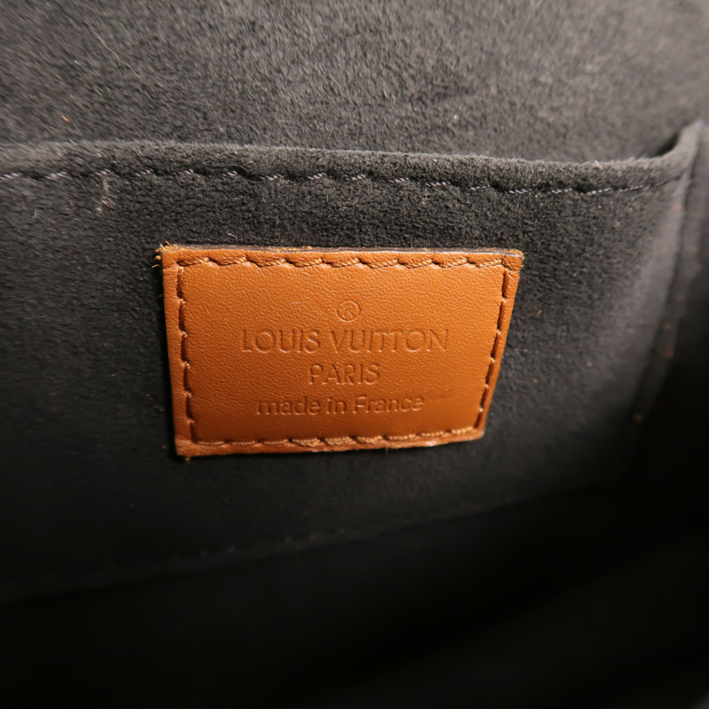 LOUIS VUITTON Monogram Reverse Mini Dauphine金扣肩背袋-5