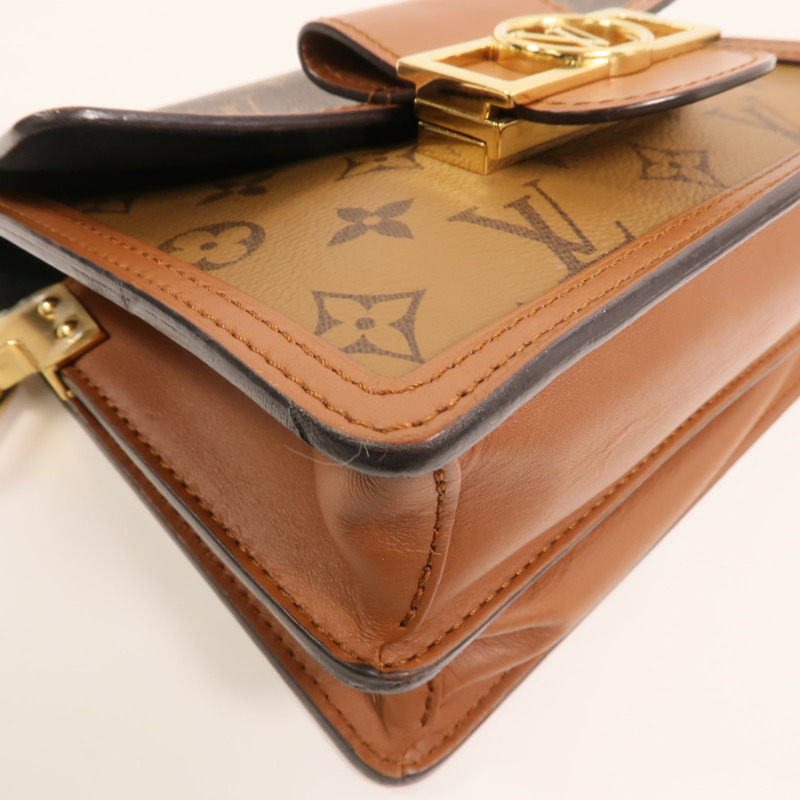 LOUIS VUITTON Monogram Reverse Mini Dauphine金扣肩背袋-9