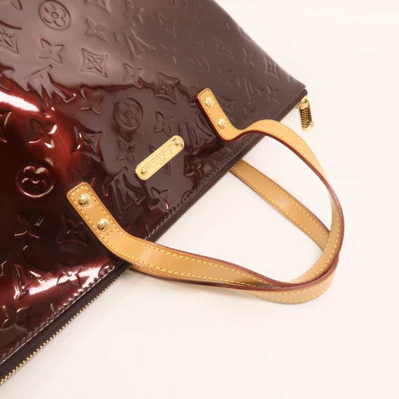 LOUIS VUITTON Mono-Vernis Bellevue PM金扣手挽袋-7