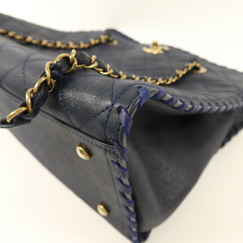 CHANEL 牛皮皮革Tote Bag金扣手挽袋-11