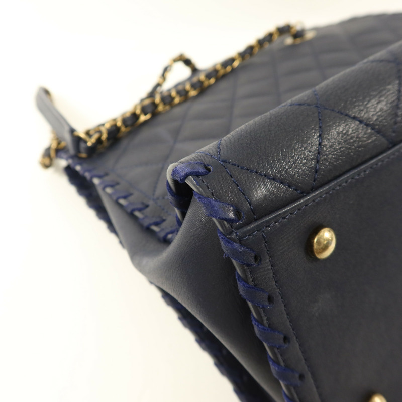 CHANEL 牛皮皮革Tote Bag金扣手挽袋-14