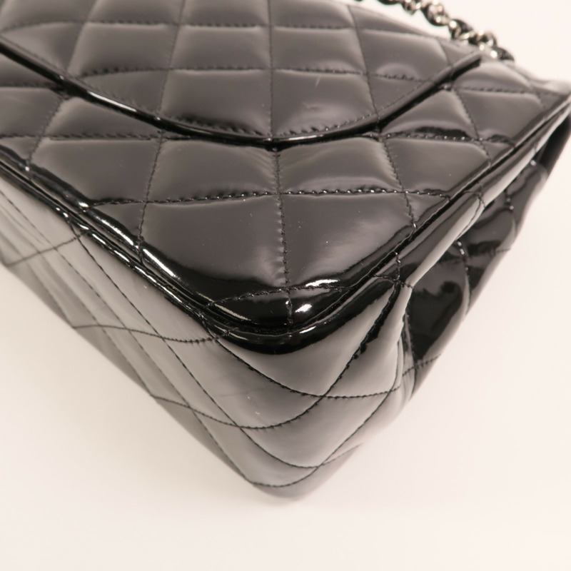 CHANEL 漆皮皮革Large Classic銀扣鏈帶肩背袋-13
