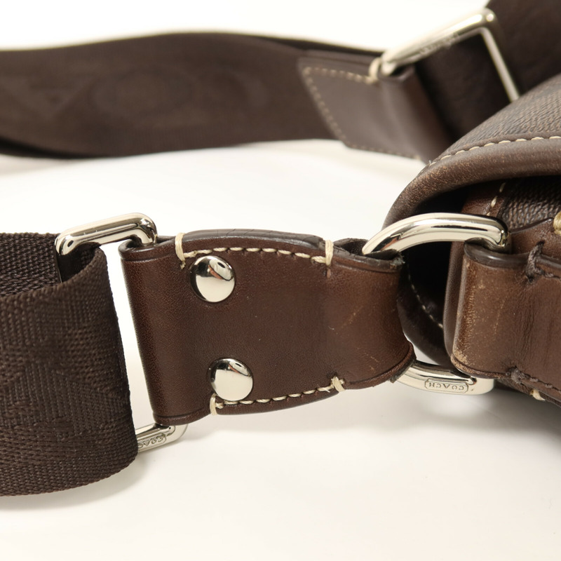 COACH 塗層帆布Shoulder Bag銀扣肩背袋-10