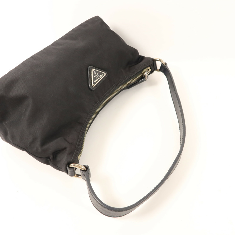 PRADA 尼龍Re-Edition 2005銀扣手挽袋-4