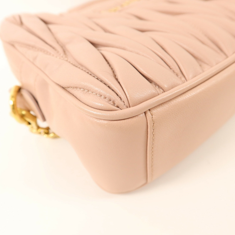 Miu Miu 羊皮皮革Shoulder Bag金扣鏈帶肩背袋-12