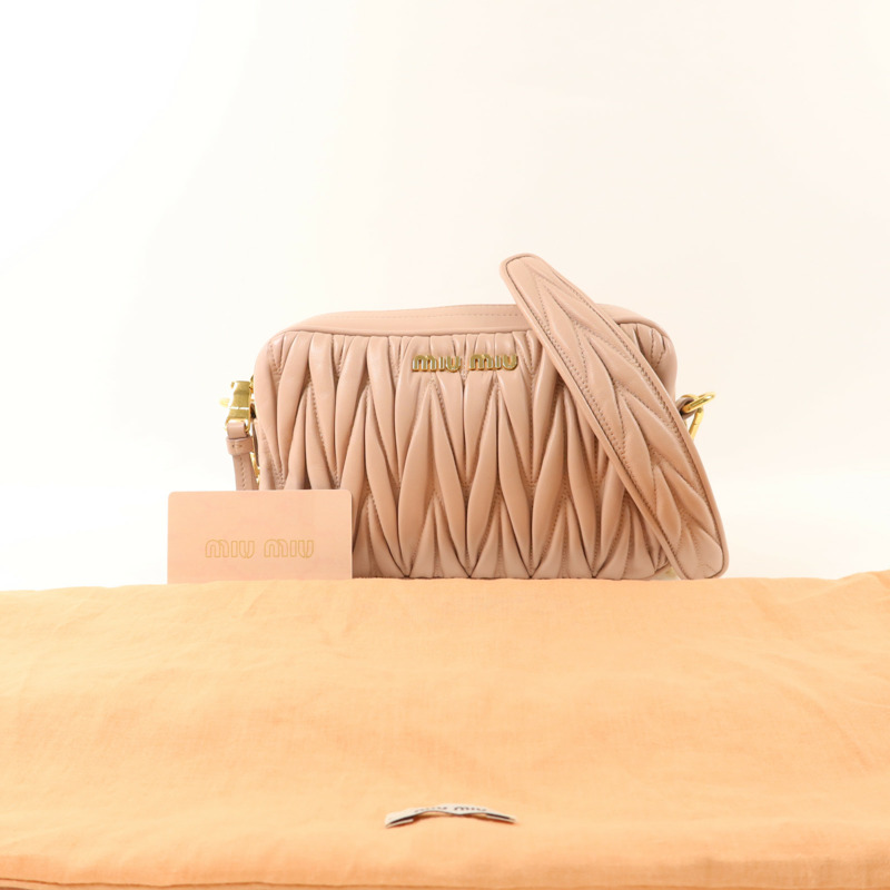 Miu Miu 羊皮皮革Shoulder Bag金扣鏈帶肩背袋-15