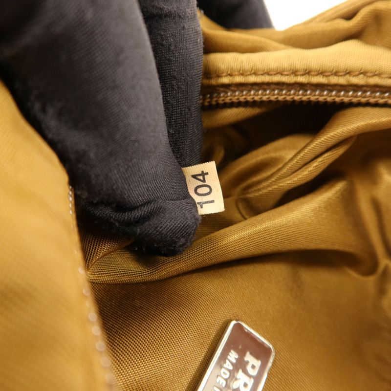 PRADA 尼龍Mini Hobo手挽袋-7