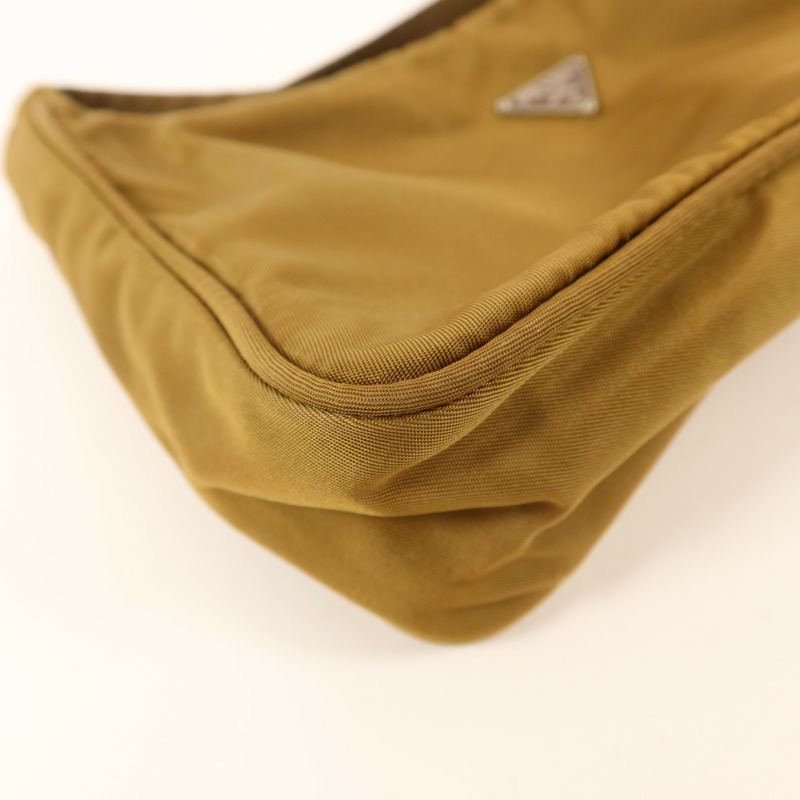 PRADA 尼龍Mini Hobo手挽袋-11