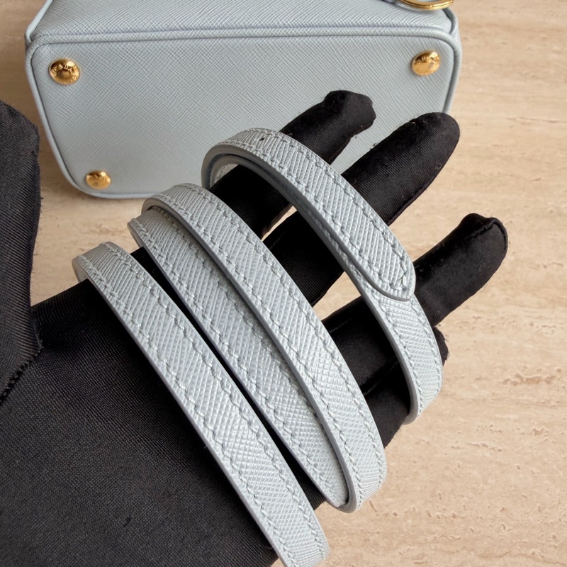 Prada普拉達藍色mini新款殺手包  底長20附件：塵袋-6