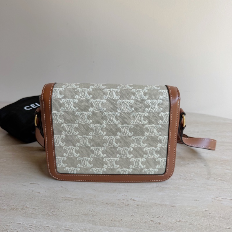 CELINE賽琳凱旋門TRIOMPHE牛皮革斜挎包 底長18.5附件：塵袋-1