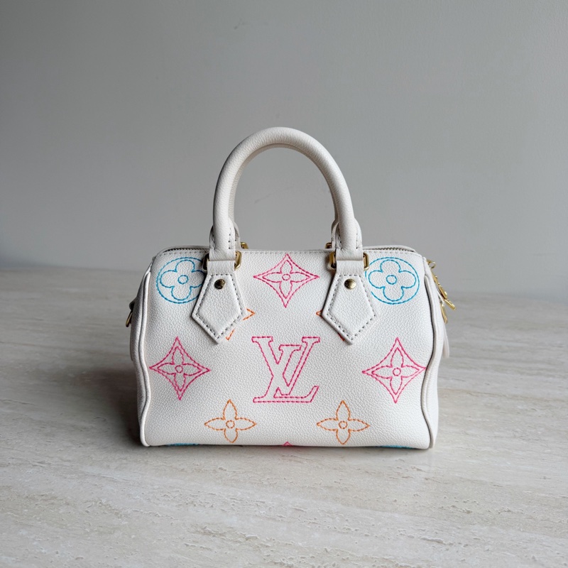 LV路易威登Speedy20奶白彩色刺繡枕頭包 底長20-0