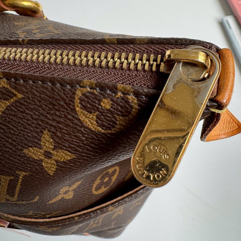 🩷容量超大 LV 經典花紋雙口袋肩背包-16