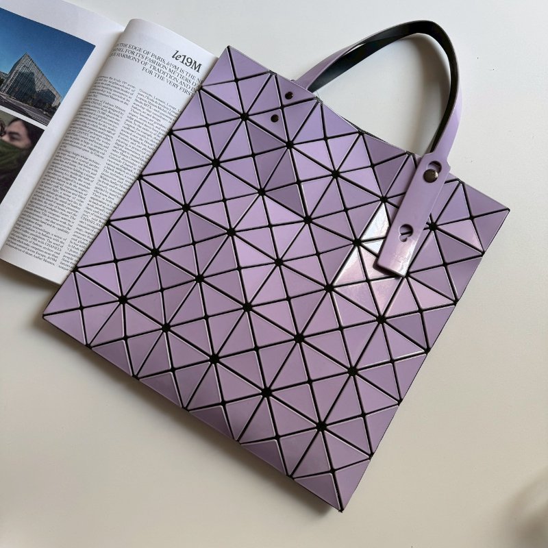 💥外出無敵方便款 Issey Miyake BAO BAO 紫色6x6手提包-1