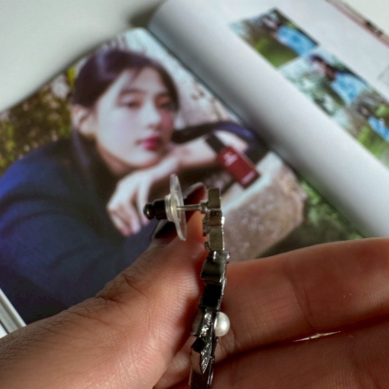 🎊99成新商品🎊Chanel 銀色星星數字耳環-10