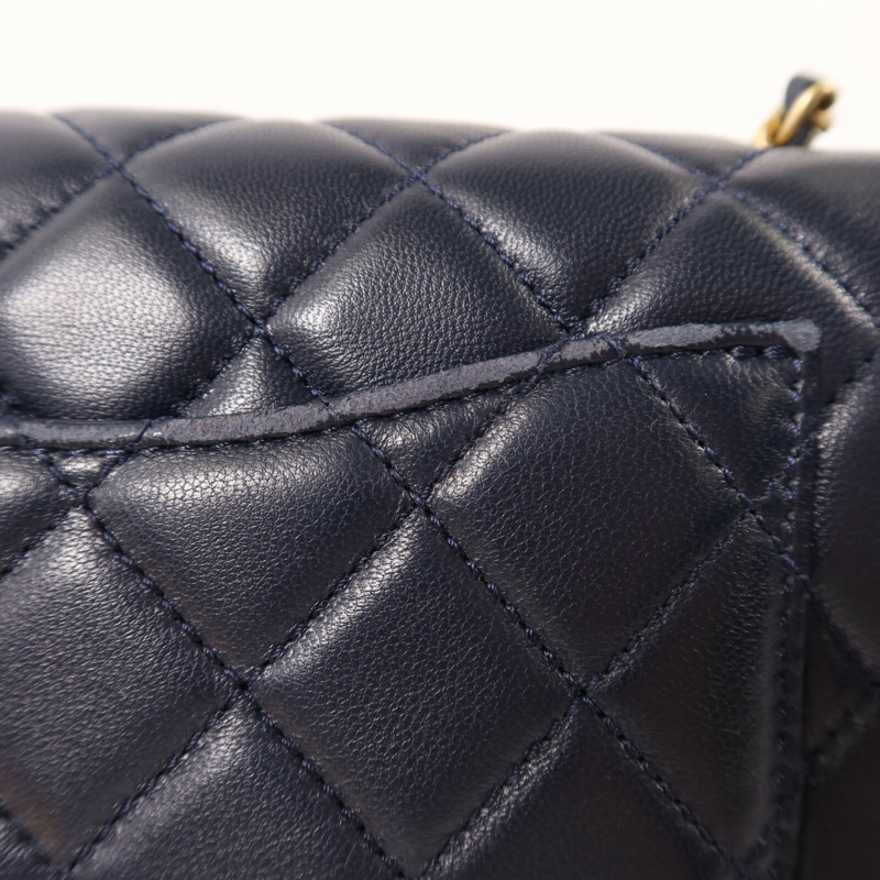 CHANEL 羊皮皮革Flap Bag With Pearl金扣鏈帶肩背袋-16