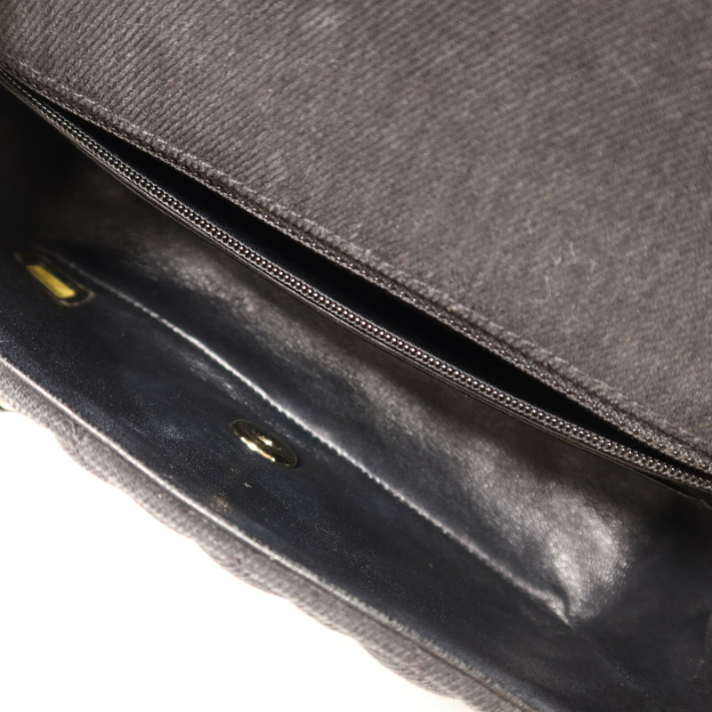 CHANEL 牛仔布Chain Shoulder金扣鏈帶肩背袋-4