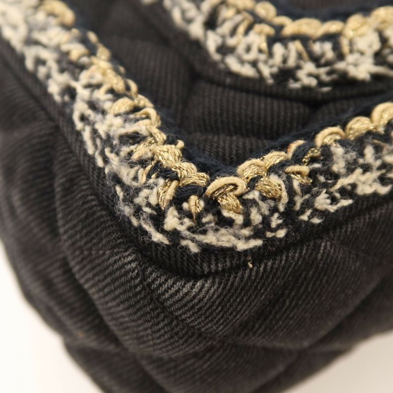 CHANEL 牛仔布Chain Shoulder金扣鏈帶肩背袋-14