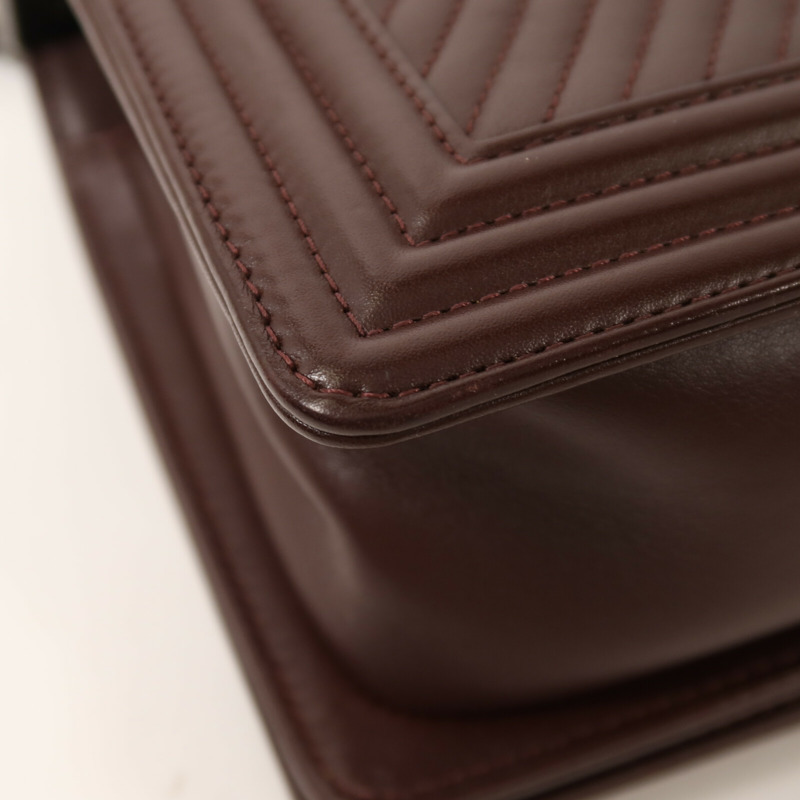 CHANEL 羊皮皮革Boy 25銀扣鏈帶肩背袋-13