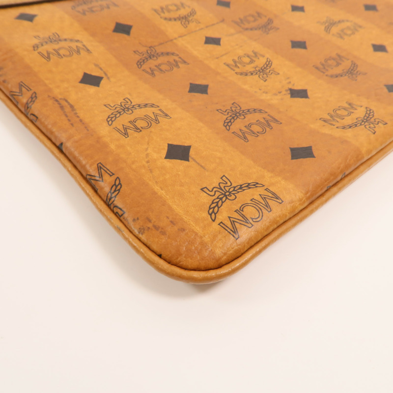 MCM 塗層帆布Pouch金扣手拿包-10