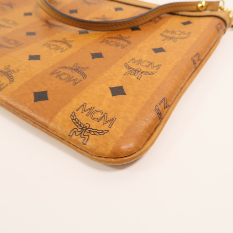 MCM 塗層帆布Pouch金扣手拿包-11