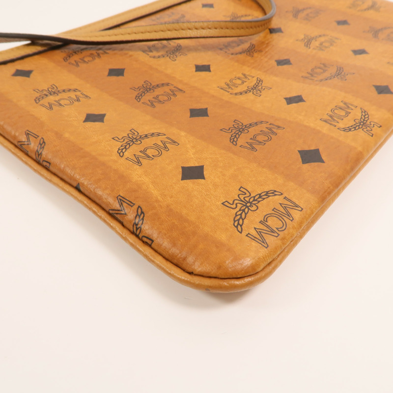 MCM 塗層帆布Pouch金扣手拿包-12