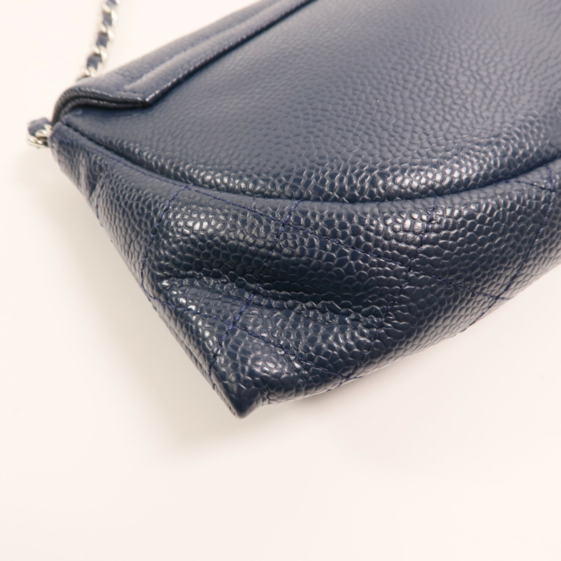 CHANEL 牛皮皮革WOC銀扣鏈帶肩背袋-13