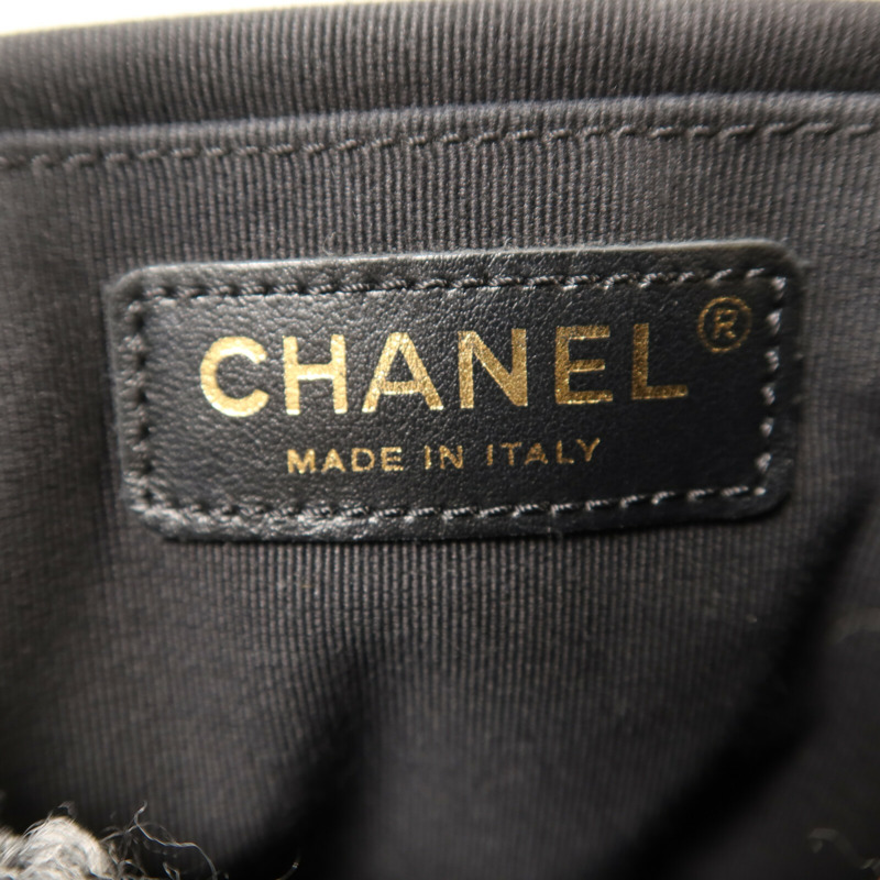 CHANEL Tweed Duma Tweed Backpack金扣鏈帶背包-5