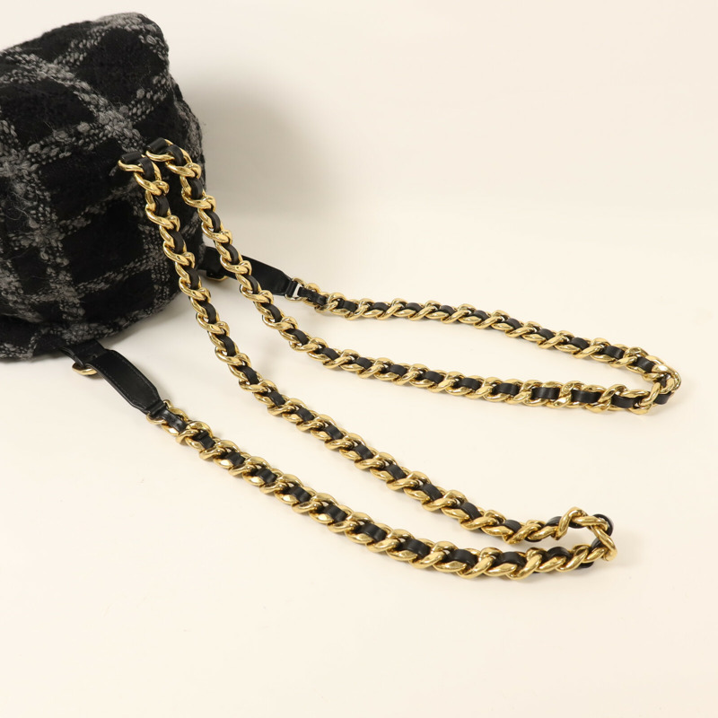 CHANEL Tweed Duma Tweed Backpack金扣鏈帶背包-7