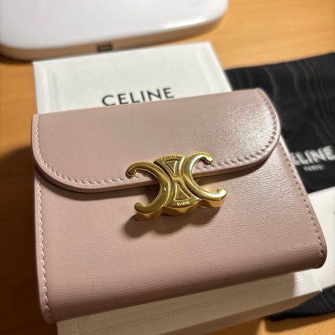 Celine 粉色短夾