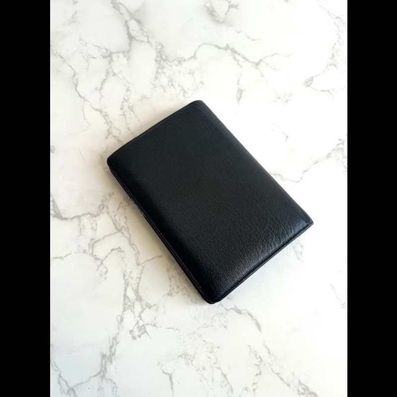 【LA LUNE】稀有中古二手Chanel黑色皮革中短夾旅行護照套錢包男女小手拿袋-1