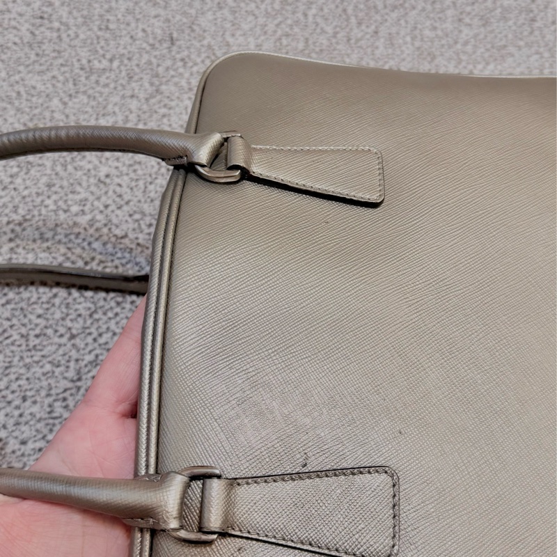 prada plume 金屬色-11