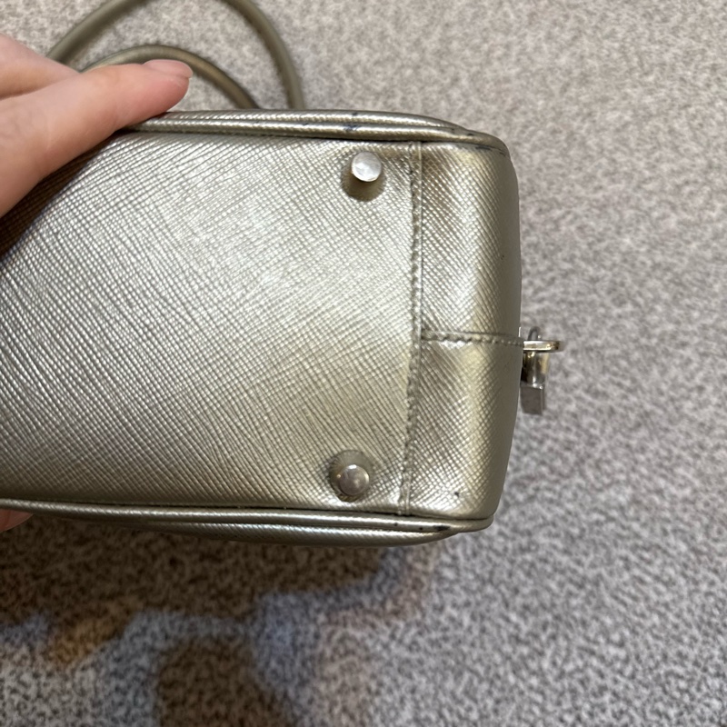 prada plume 金屬色-21