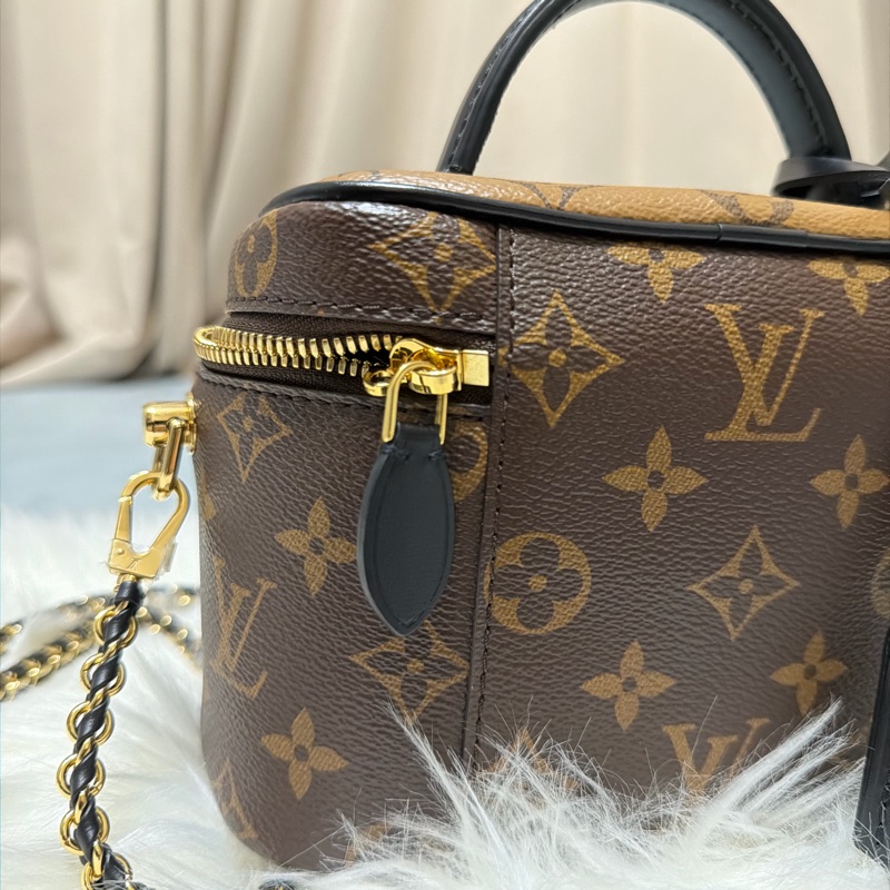 LV 經典老花 Vanity PM-13