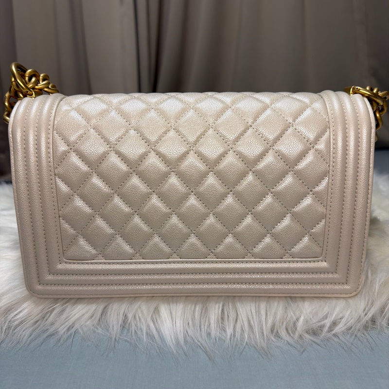 Chanel Boy 25 白色荔枝皮 金扣-6