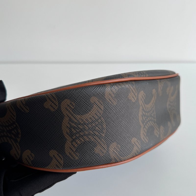 99新🆕 Celine 瑟琳 AVA 老花半月包 棕色-15