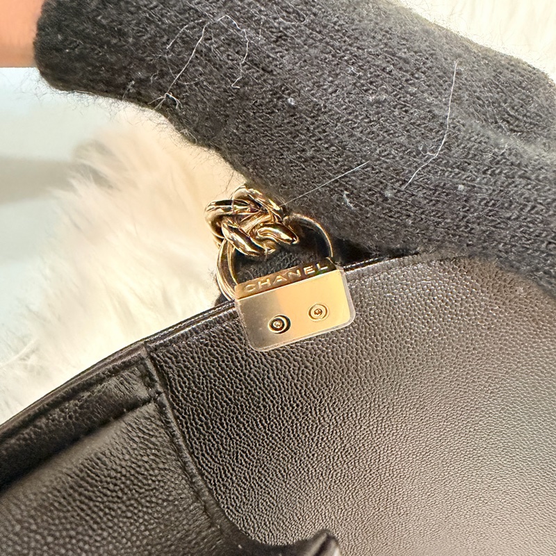 Chanel Boy Mini 黑色荔枝紋牛皮 金鍊 迷你翻蓋斜背包-12