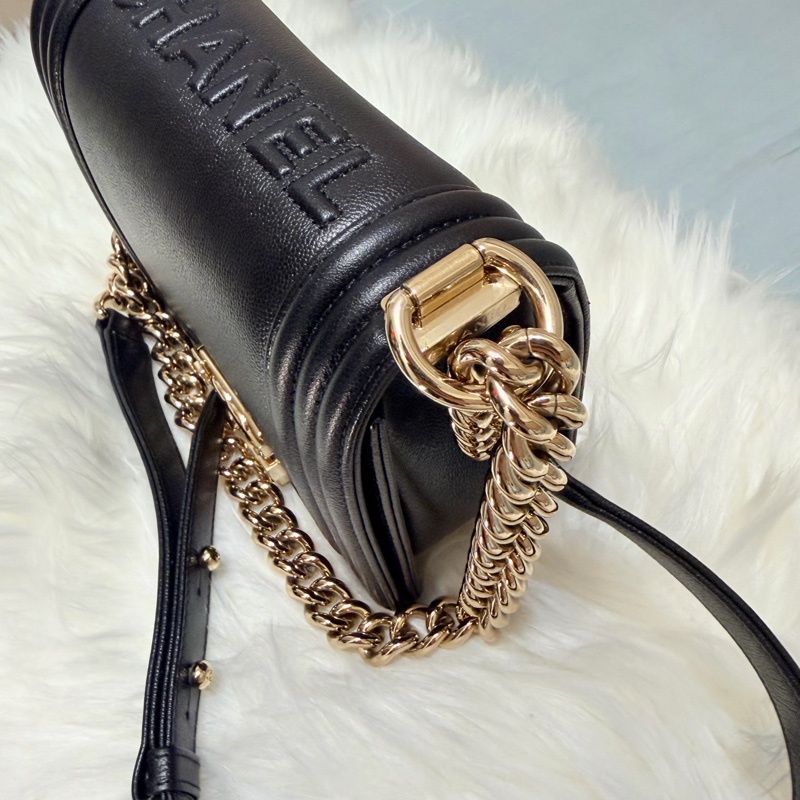 Chanel Boy Mini 黑色荔枝紋牛皮 金鍊 迷你翻蓋斜背包-16