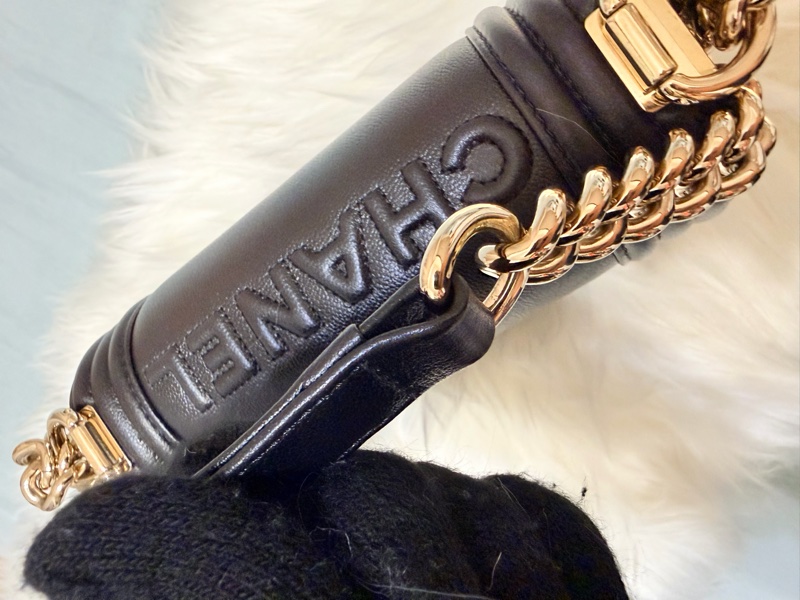 Chanel Boy Mini 黑色荔枝紋牛皮 金鍊 迷你翻蓋斜背包-18