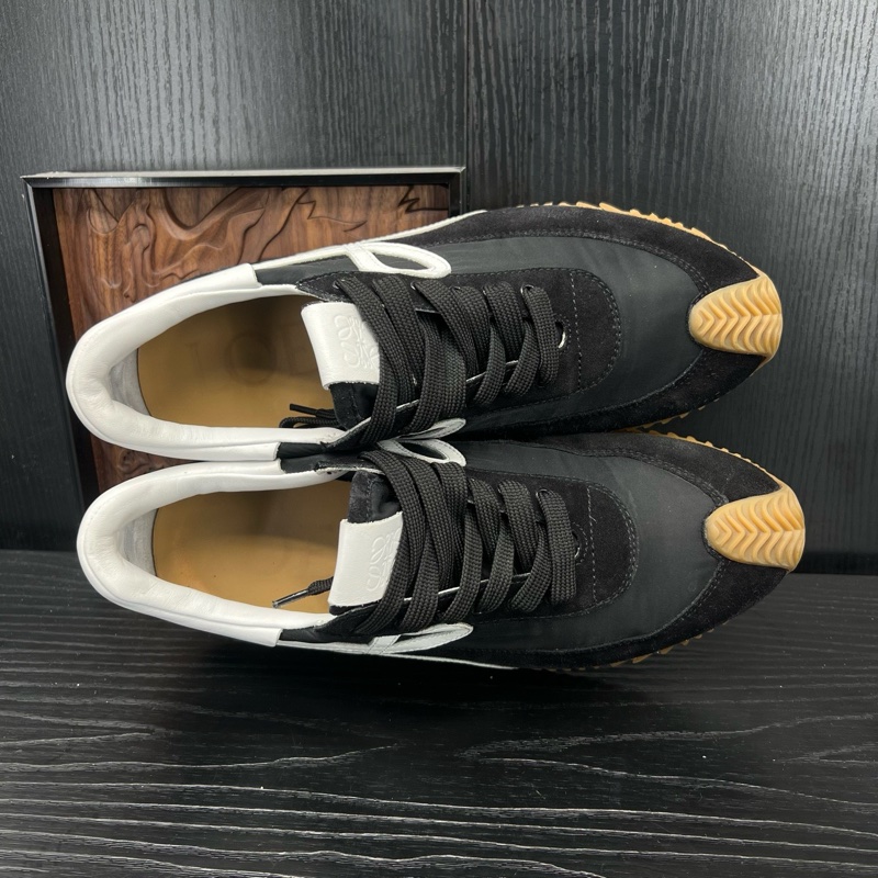 LOEWE羅意威 runner 黑白 41碼-4