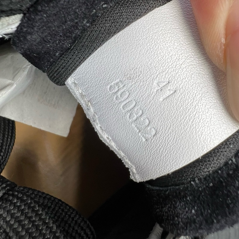 LOEWE羅意威 runner 黑白 41碼-7