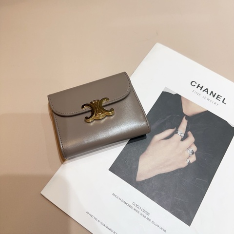 Celine 鵝卵石金釦內零錢三折短夾