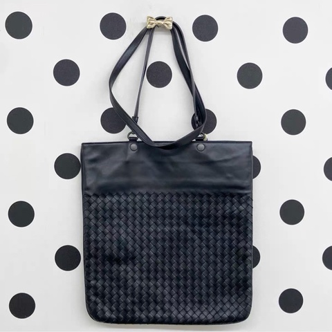 【97新 ✨ 全網最低價！】中古 BV黑色羊皮編織斜挎包 單肩包 男女適合（下單前先詢問庫存❗️）