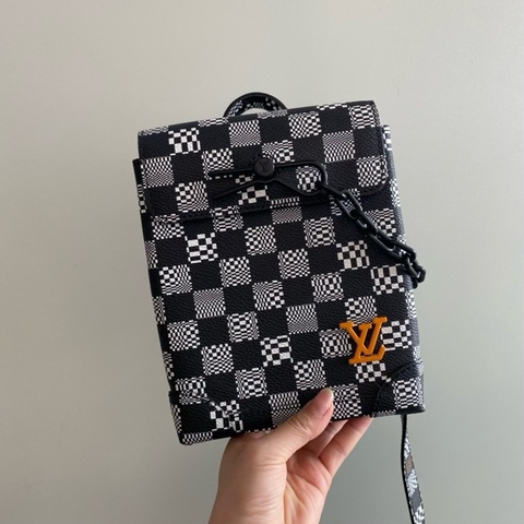 LV steamer nano 小挎包 限量款馬賽克 男女都可以背 20年編碼