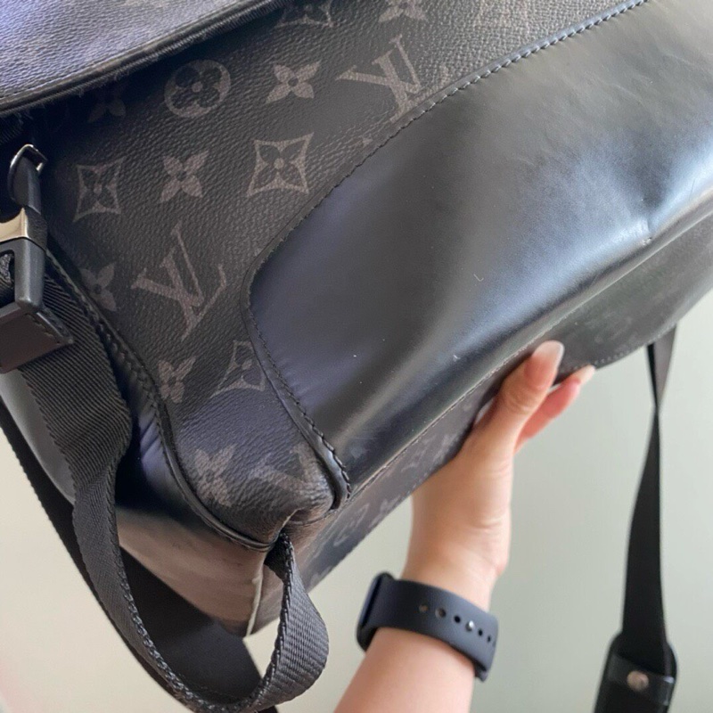 LV路易威登 Voyager黑武士郵差包 經典黑色老花配皮 大號43x31cm-5