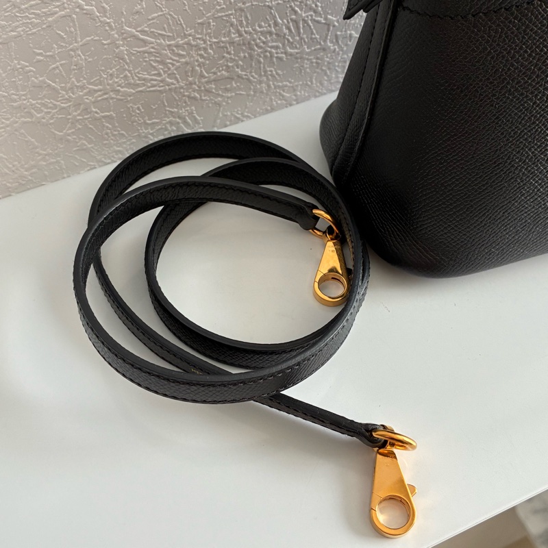 Hermes C刻BOLIDE 25黑色金釦牛皮柏莉包-21