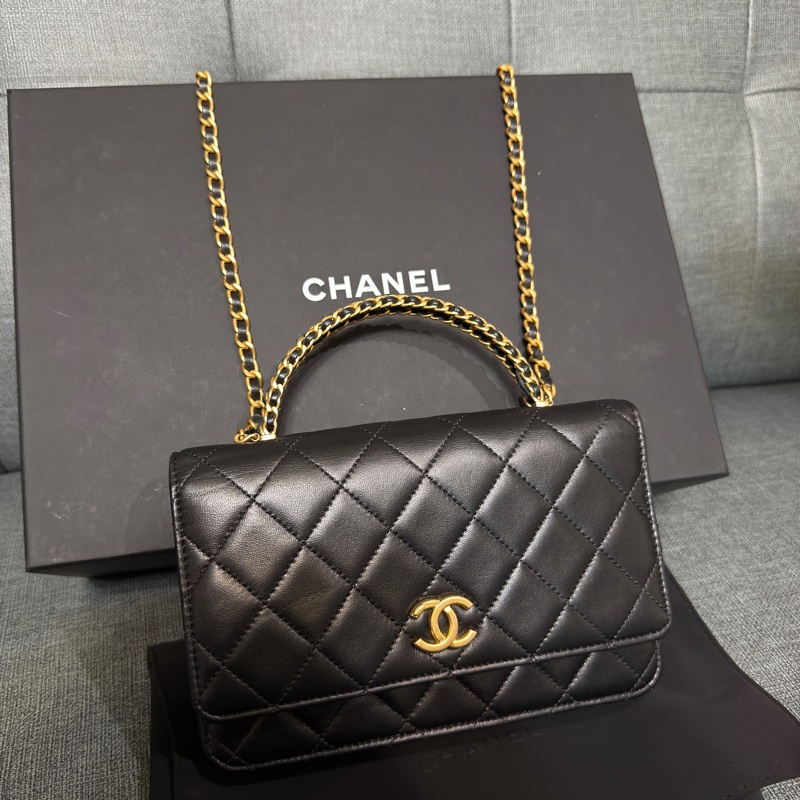 CHANEL Classic WOC with Top Handle 香奈兒經典菱格紋把手鏈包-7
