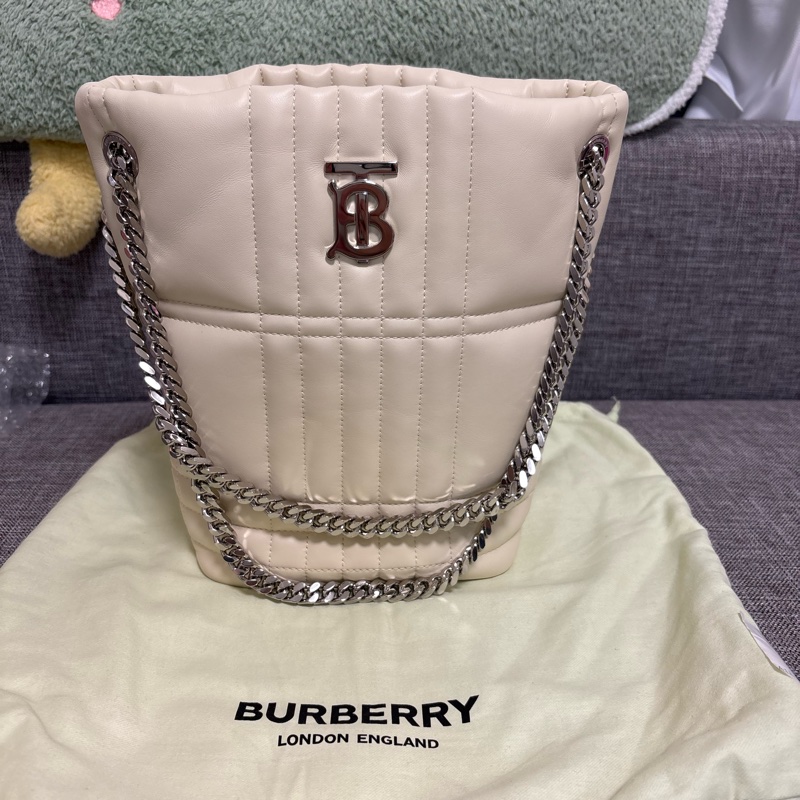 Burberry Lola 水桶包-0