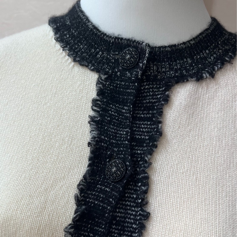 Chanel 經典黑白針織外套-3