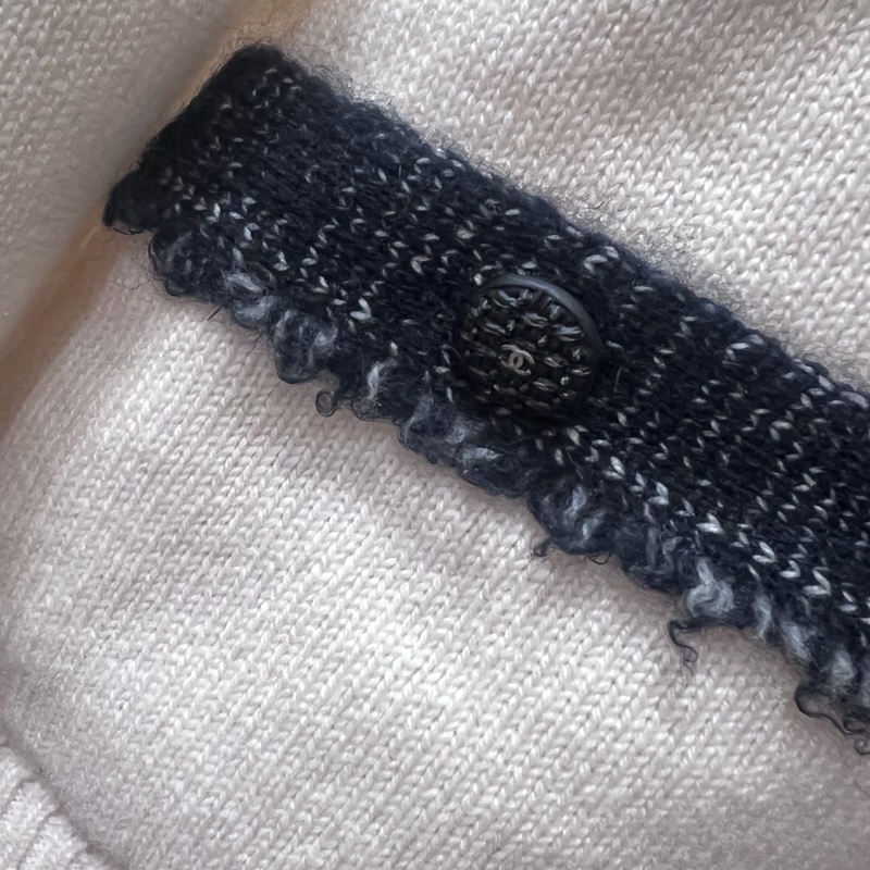 Chanel 經典黑白針織外套-6